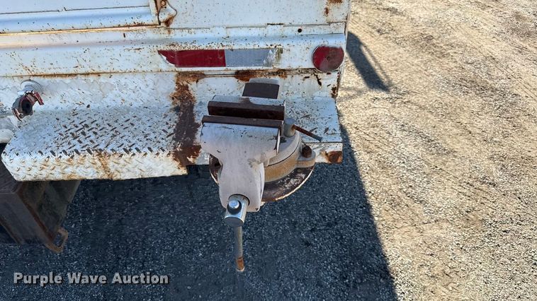 image for item DY8377 1995 International 8100 utility / service truck