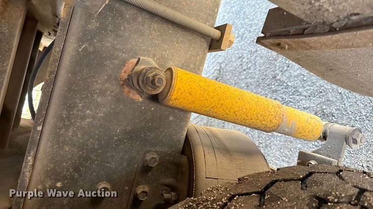 image for item DY8377 1995 International 8100 utility / service truck