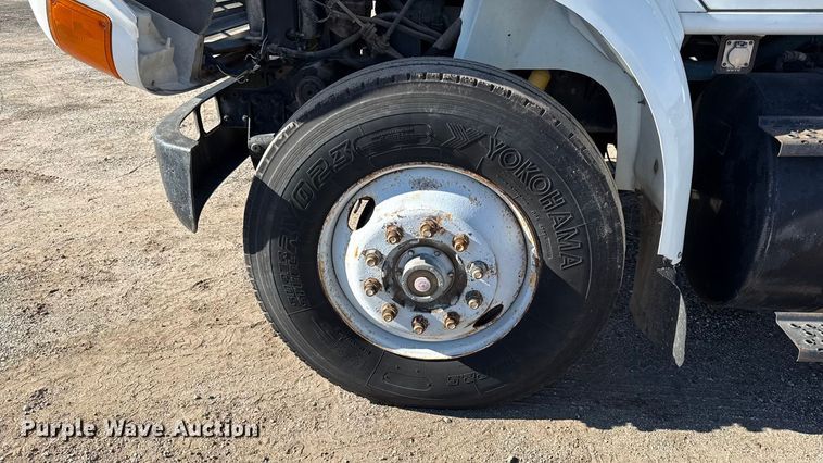 image for item DY8377 1995 International 8100 utility / service truck