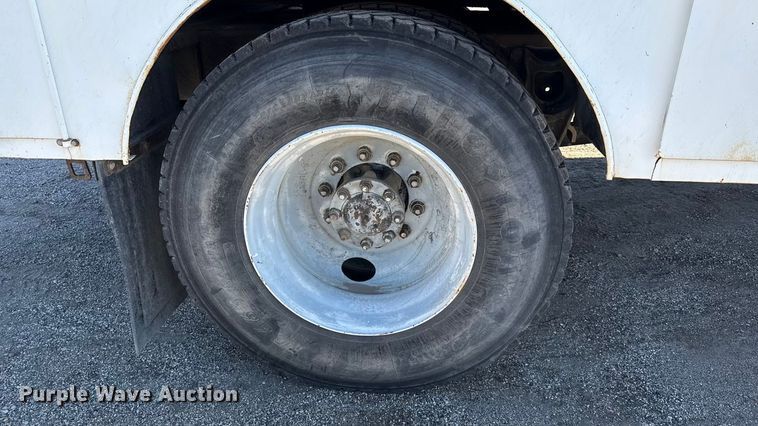 image for item DY8377 1995 International 8100 utility / service truck