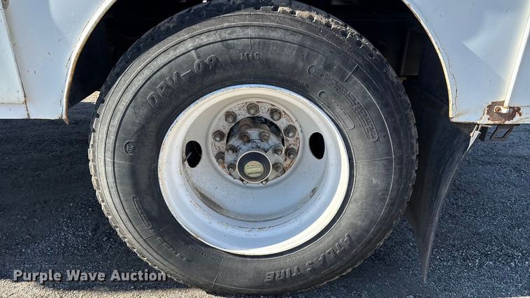 image for item DY8377 1995 International 8100 utility / service truck