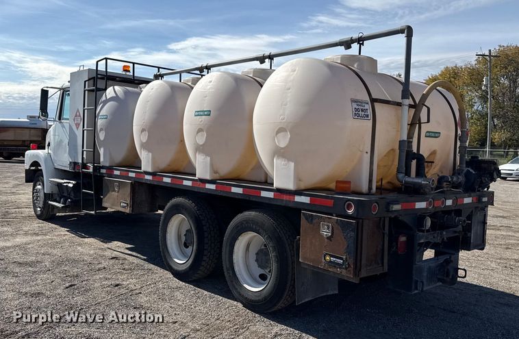 image for item DY8378 1997 Volvo  WG flatbed truck