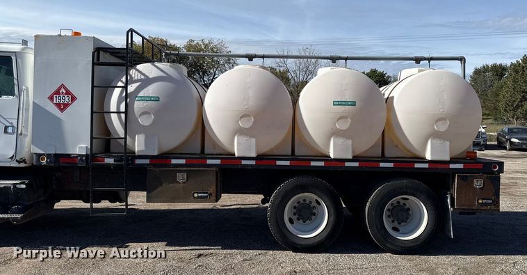 image for item DY8378 1997 Volvo  WG flatbed truck