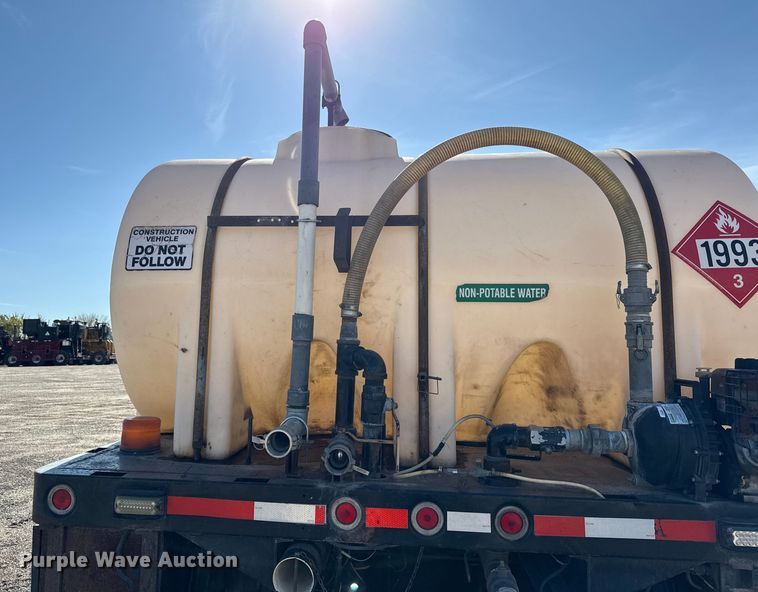 image for item DY8378 1997 Volvo  WG flatbed truck