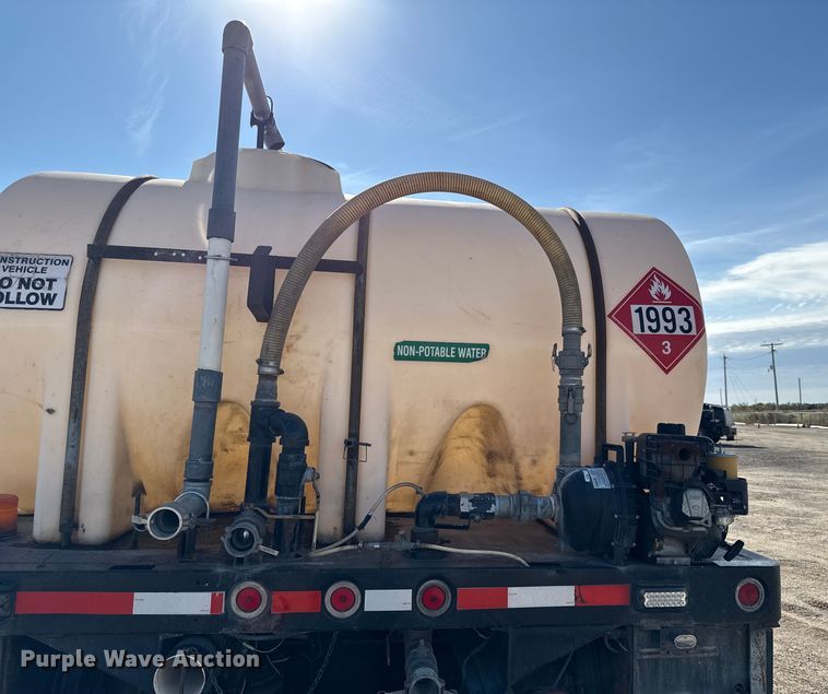 image for item DY8378 1997 Volvo  WG flatbed truck