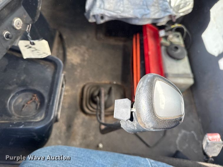 image for item DY8378 1997 Volvo  WG flatbed truck