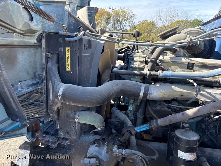 image for item DY8378 1997 Volvo  WG flatbed truck