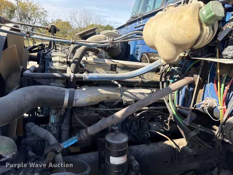 image for item DY8378 1997 Volvo  WG flatbed truck