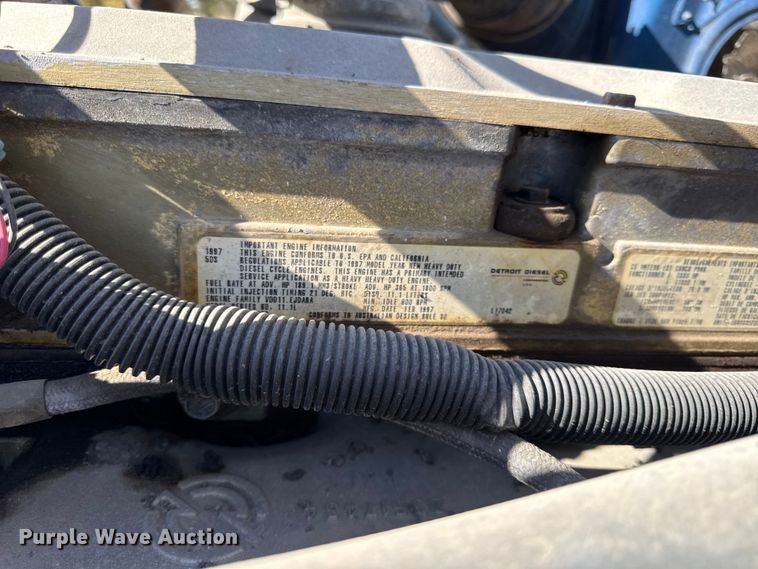 image for item DY8378 1997 Volvo  WG flatbed truck