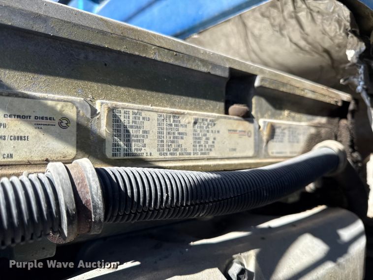 image for item DY8378 1997 Volvo  WG flatbed truck