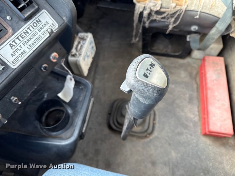 image for item DY8379 1994 Volvo WB flatbed truck