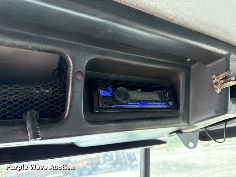 image for item DY8379 1994 Volvo WB flatbed truck