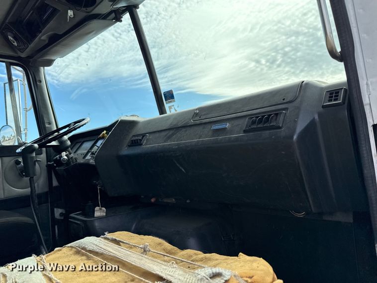 image for item DY8379 1994 Volvo WB flatbed truck