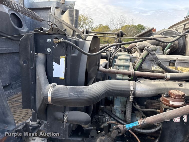 image for item DY8379 1994 Volvo WB flatbed truck