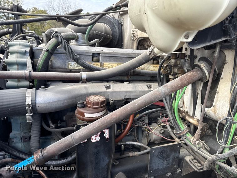 image for item DY8379 1994 Volvo WB flatbed truck