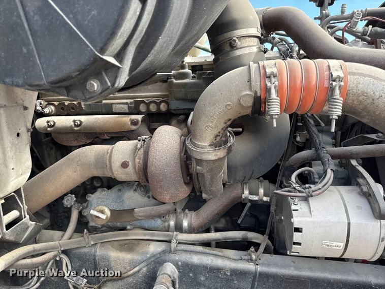 image for item DY8379 1994 Volvo WB flatbed truck