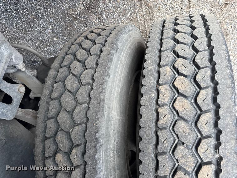 image for item DY8379 1994 Volvo WB flatbed truck