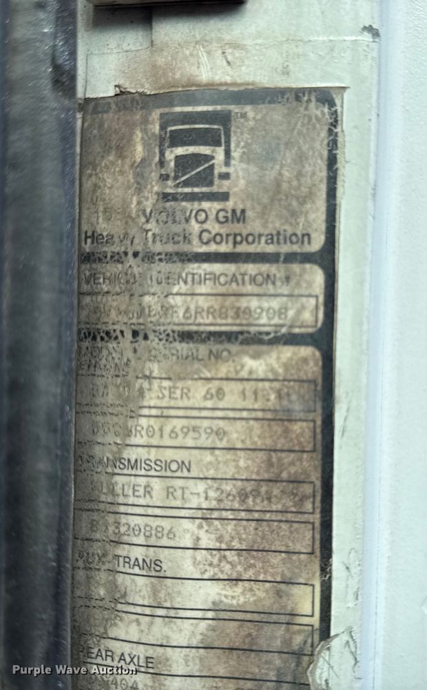 image for item DY8379 1994 Volvo WB flatbed truck