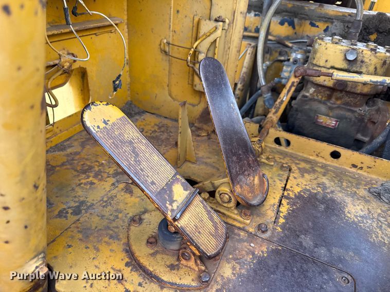 image for item DY8380 Caterpillar 631C conventional scraper 