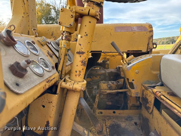 image for item DY8380 Caterpillar 631C conventional scraper 