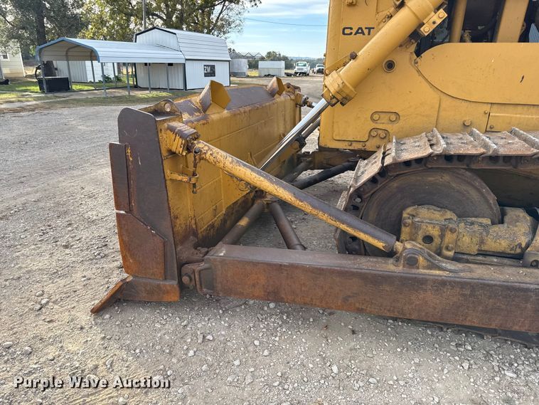 image for item DY8381 1985 Caterpillar D7G dozer