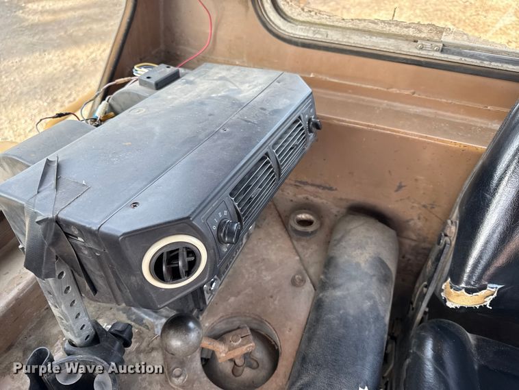 image for item DY8381 1985 Caterpillar D7G dozer