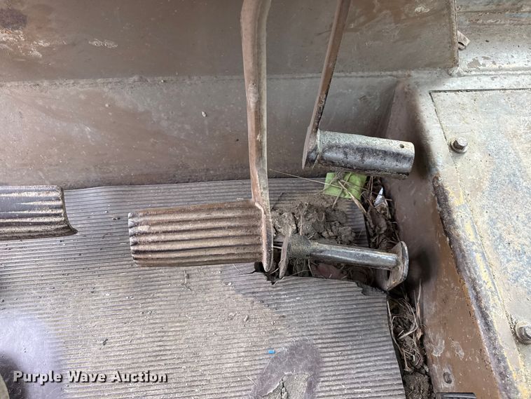 image for item DY8381 1985 Caterpillar D7G dozer