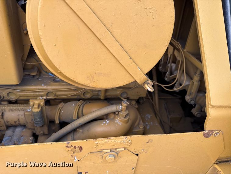 image for item DY8381 1985 Caterpillar D7G dozer