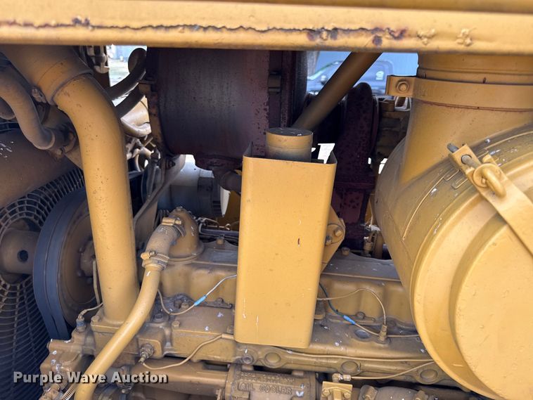 image for item DY8381 1985 Caterpillar D7G dozer