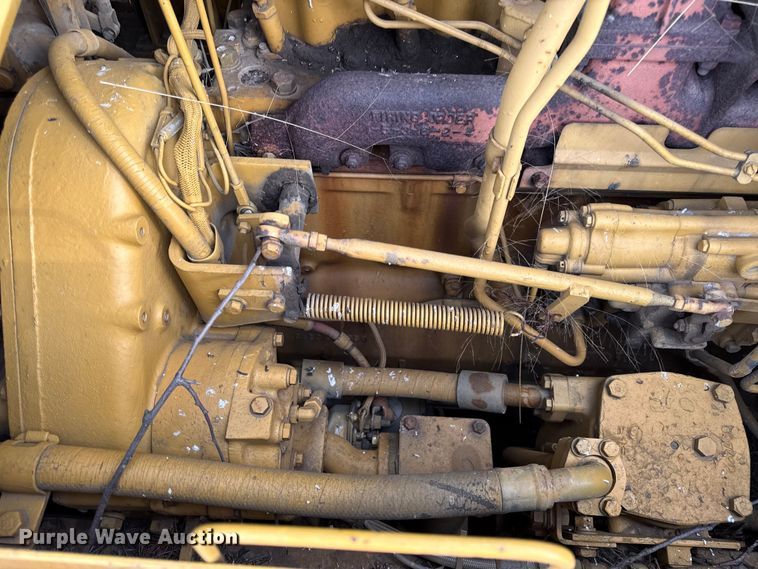 image for item DY8381 1985 Caterpillar D7G dozer