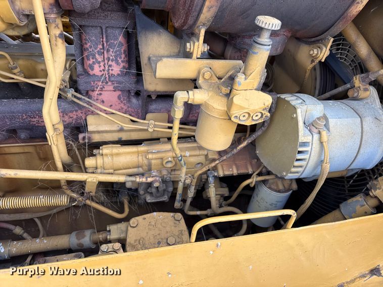 image for item DY8381 1985 Caterpillar D7G dozer