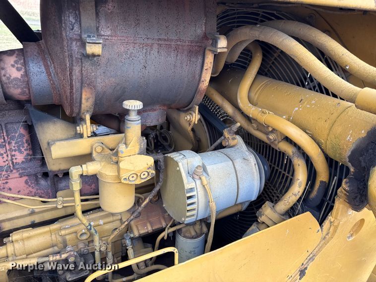 image for item DY8381 1985 Caterpillar D7G dozer