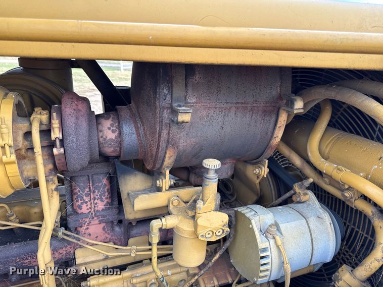 image for item DY8381 1985 Caterpillar D7G dozer