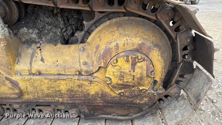 image for item DY8381 1985 Caterpillar D7G dozer