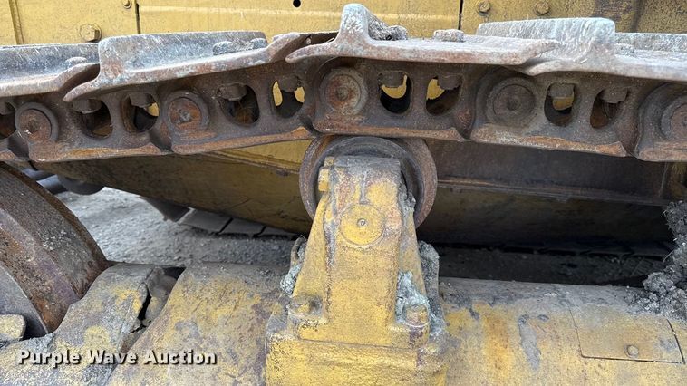 image for item DY8381 1985 Caterpillar D7G dozer