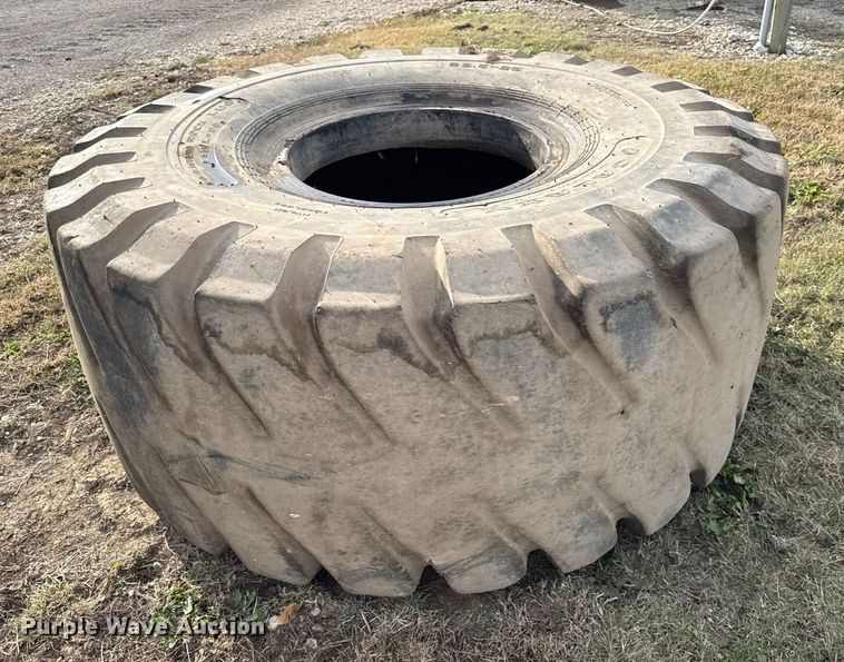 image for item DY8383 Galaxy 29.5-25 wheel loader tire