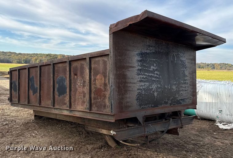 image for item DY8384 Scissor lift dump bed