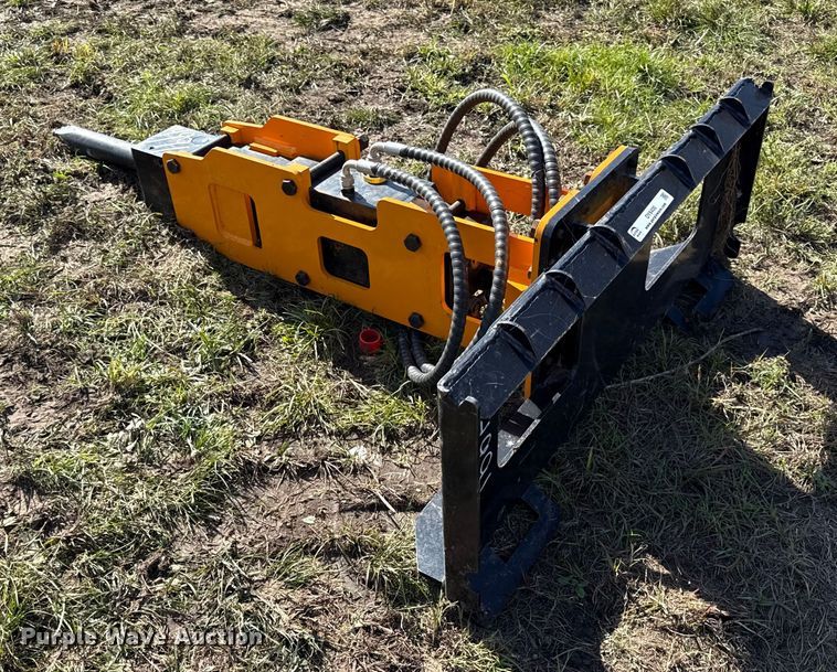 image for item DY8400 2024 Giyi 680 skid steer breaker