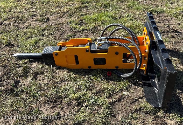 image for item DY8400 2024 Giyi 680 skid steer breaker