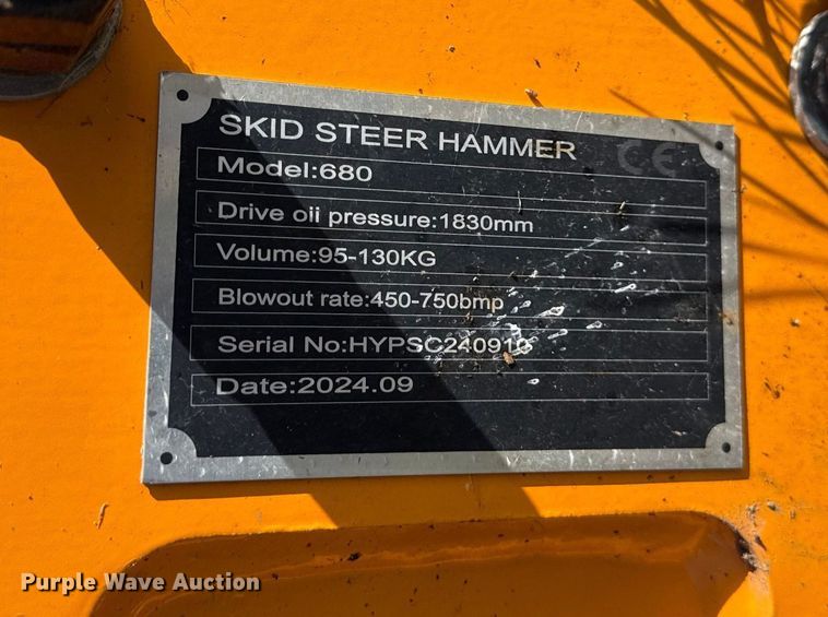 image for item DY8400 2024 Giyi 680 skid steer breaker