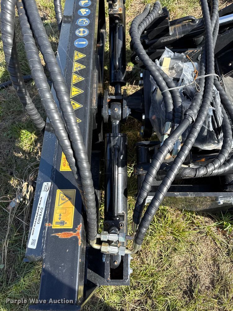 image for item DY8403 Pole grapple skid steer pole clamp