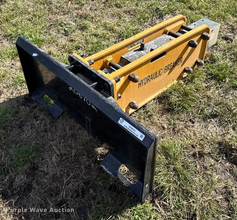 image for item DY8413 2025 Wolverine CB-11-750F skid steer breaker