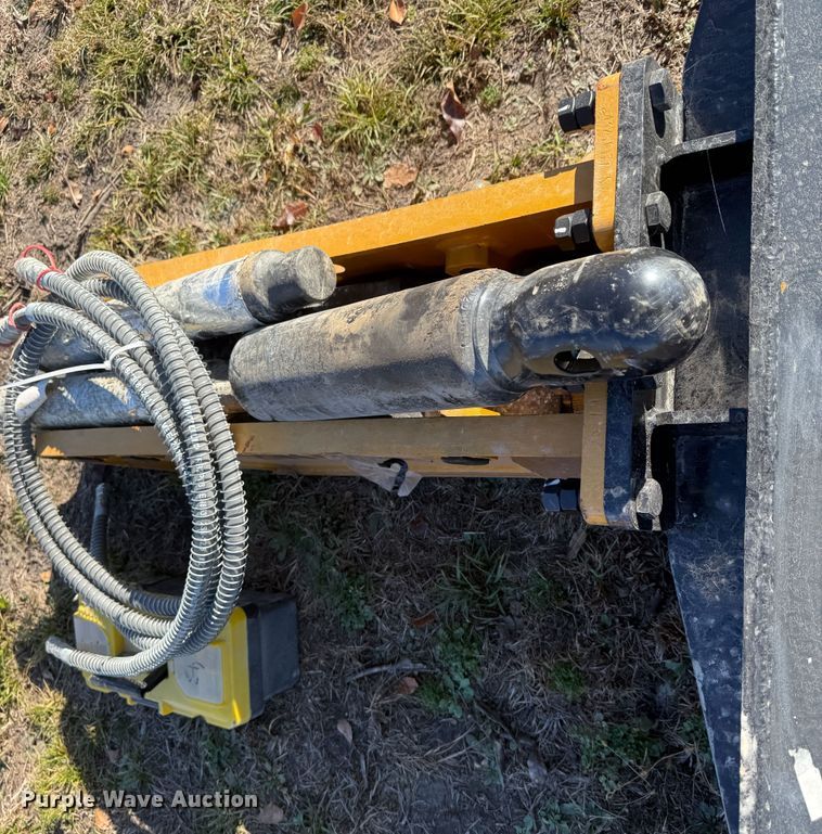 image for item DY8413 2025 Wolverine CB-11-750F skid steer breaker