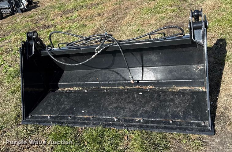 image for item DY8415 2025 TopCat 4IN1BCT skid steer bucket