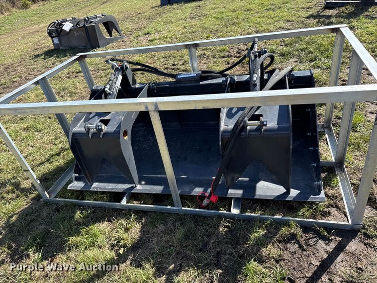 image for item DY8418 2025 LandHonor SGB-11-72W skid steer grapple bucket