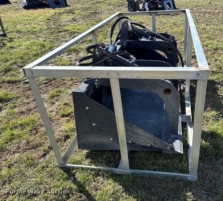 image for item DY8418 2025 LandHonor SGB-11-72W skid steer grapple bucket