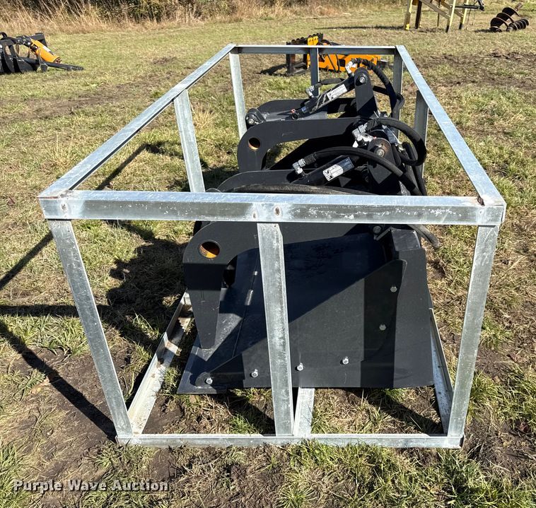 image for item DY8418 2025 LandHonor SGB-11-72W skid steer grapple bucket