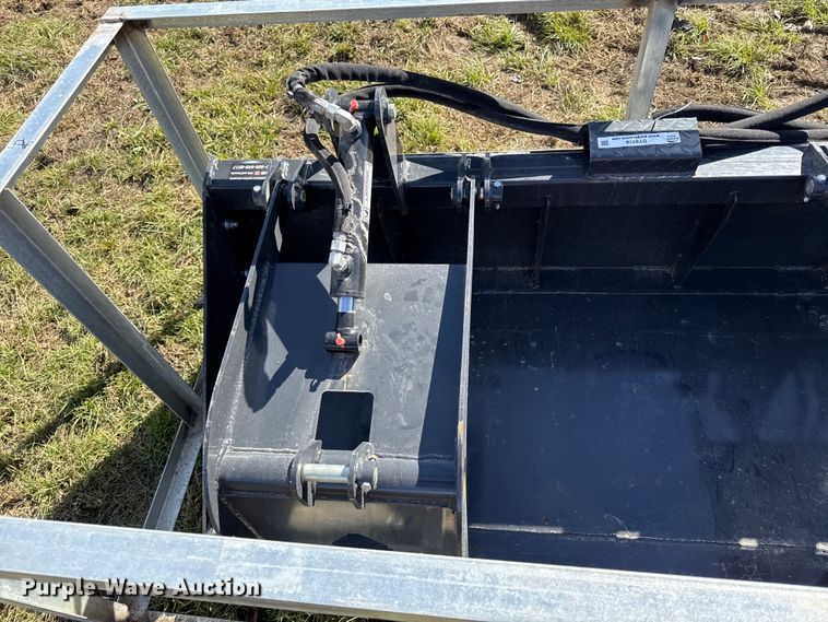 image for item DY8418 2025 LandHonor SGB-11-72W skid steer grapple bucket