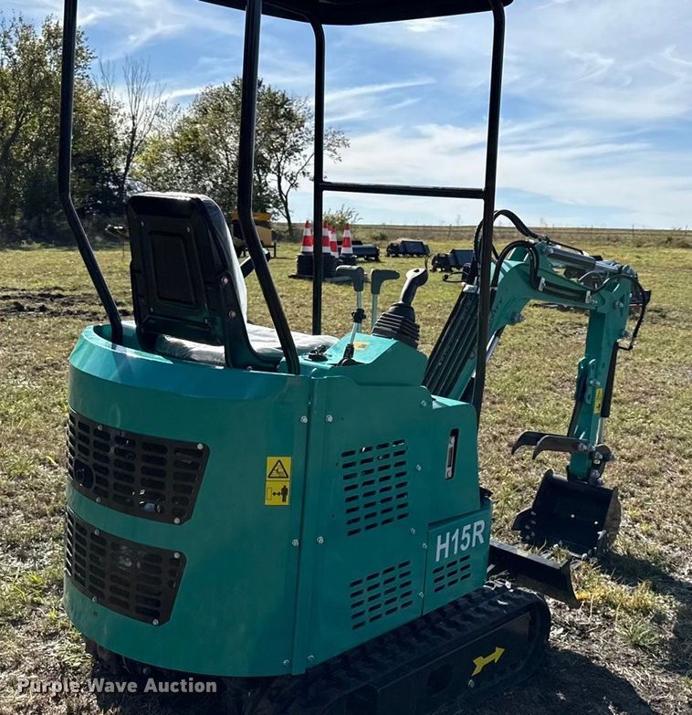 image for item DY8427 2025 CFG Industrial H15R mini excavator