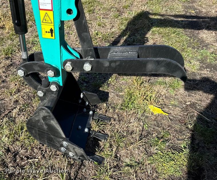 image for item DY8427 2025 CFG Industrial H15R mini excavator